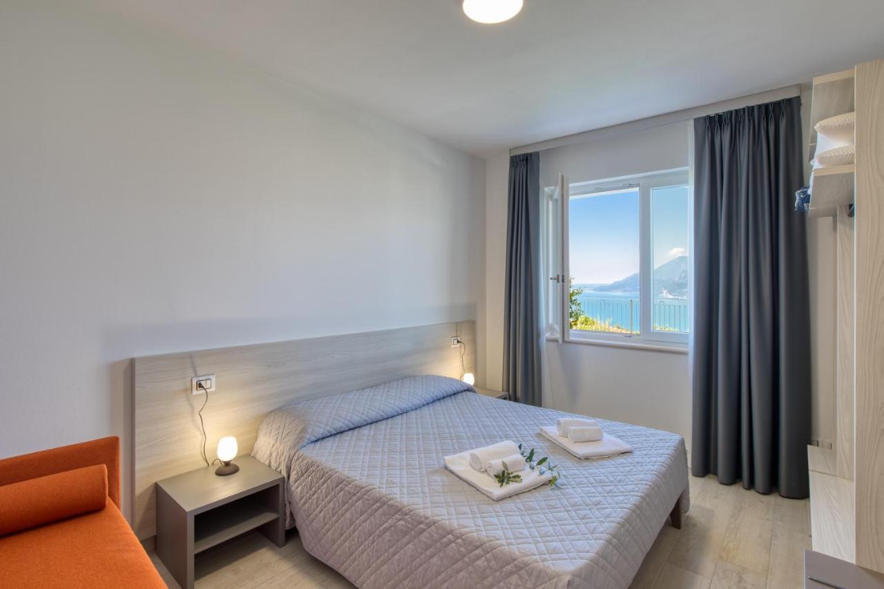 Pinini Country Apartments Malcesine Dış mekan fotoğraf